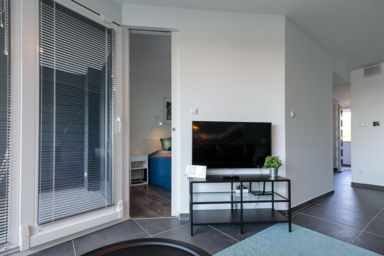 Marina Apartman Hotel Balatonszárszó Buitenkant foto