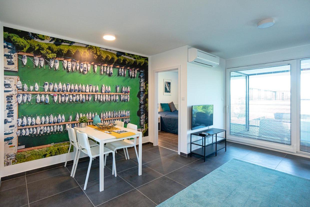 Marina Apartman Hotel Balatonszárszó Buitenkant foto