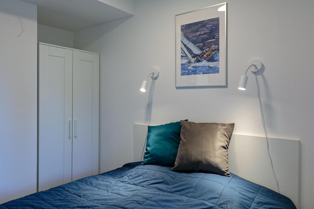 Marina Apartman Hotel Balatonszárszó Buitenkant foto
