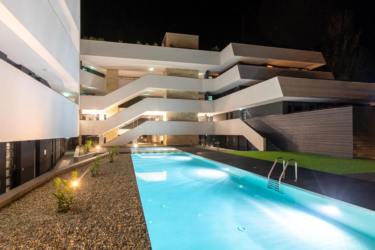 Marina Apartman Hotel Balatonszárszó Buitenkant foto