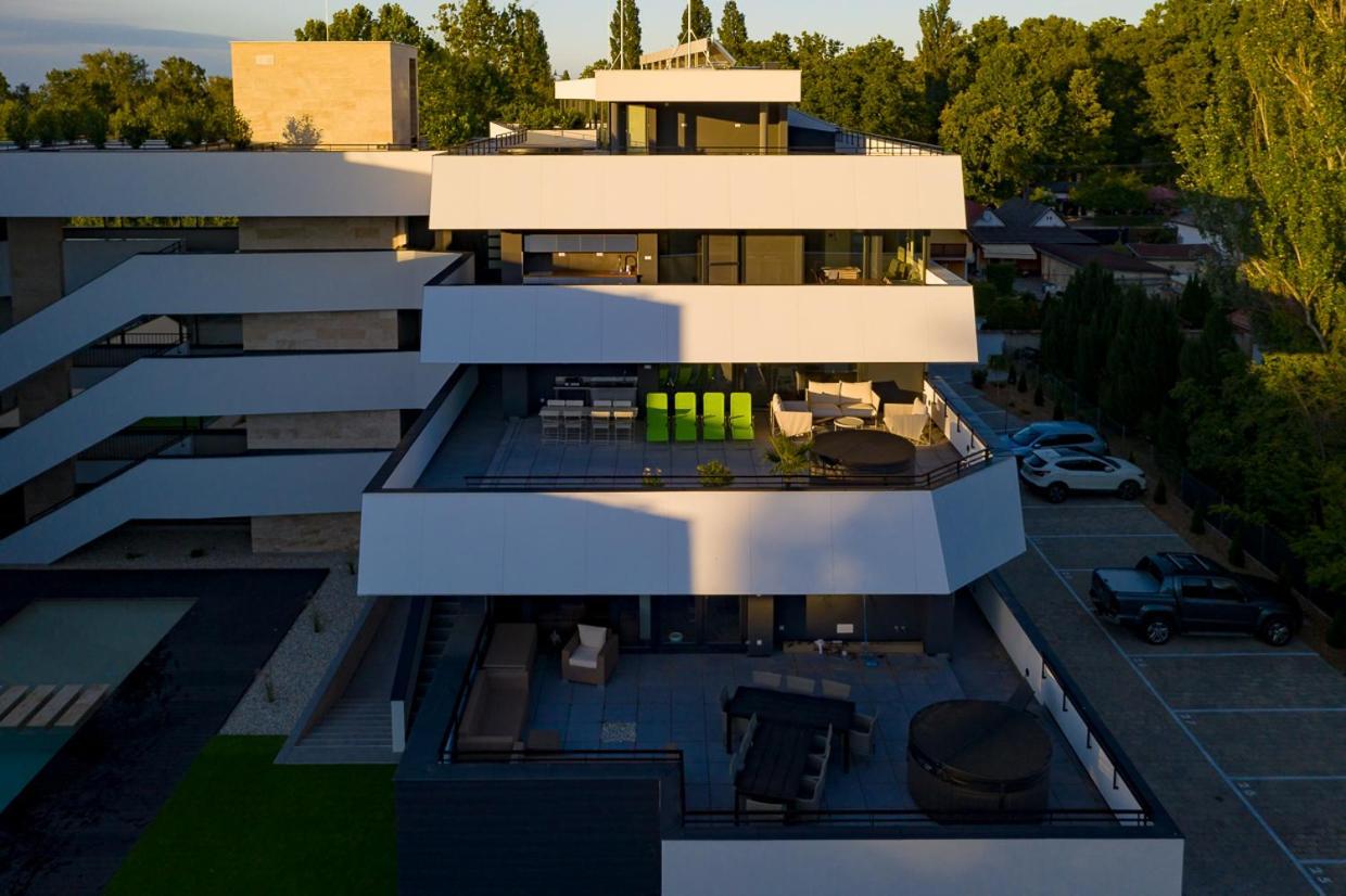 Marina Apartman Hotel Balatonszárszó Buitenkant foto