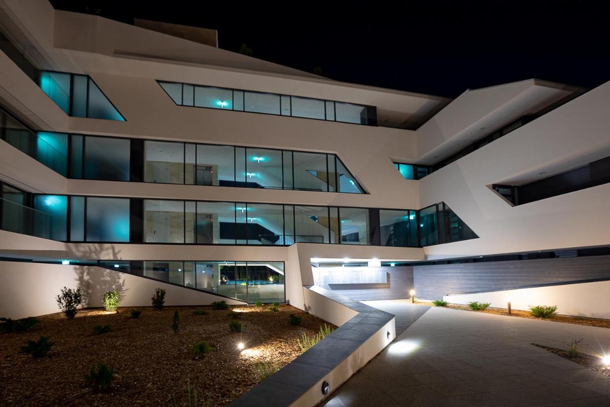 Marina Apartman Hotel Balatonszárszó Buitenkant foto