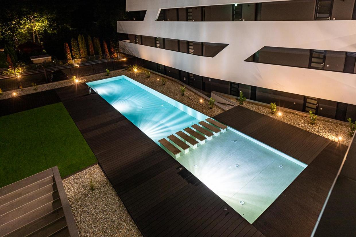 Marina Apartman Hotel Balatonszárszó Buitenkant foto