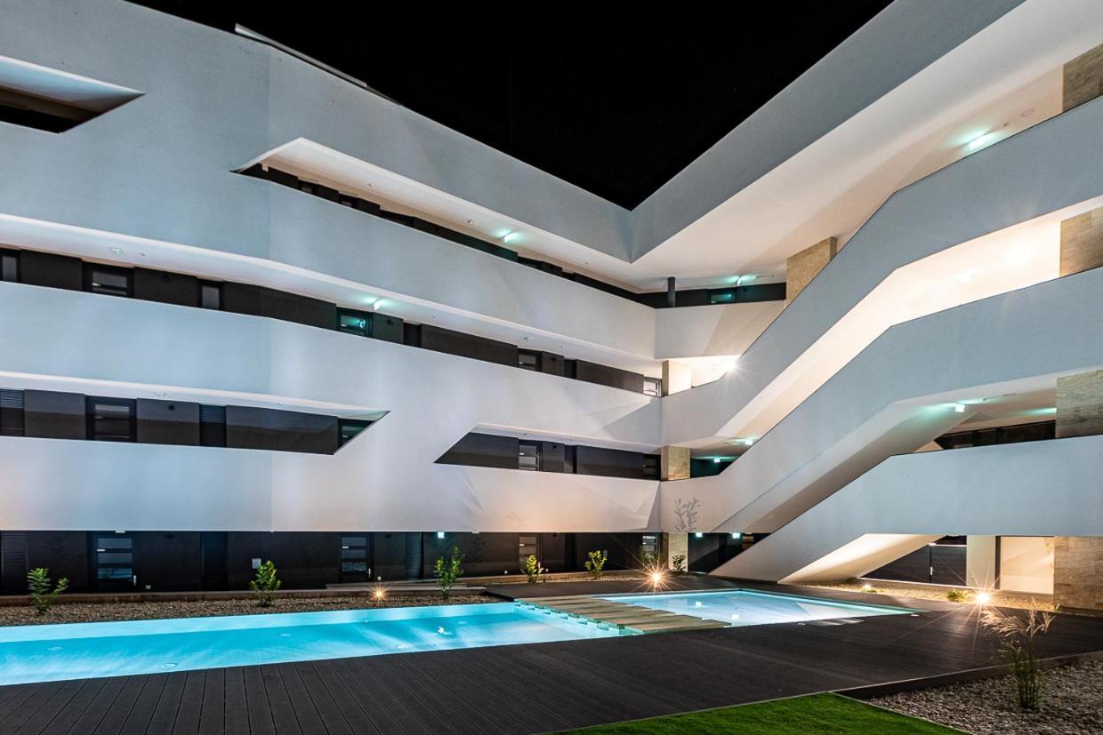 Marina Apartman Hotel Balatonszárszó Buitenkant foto