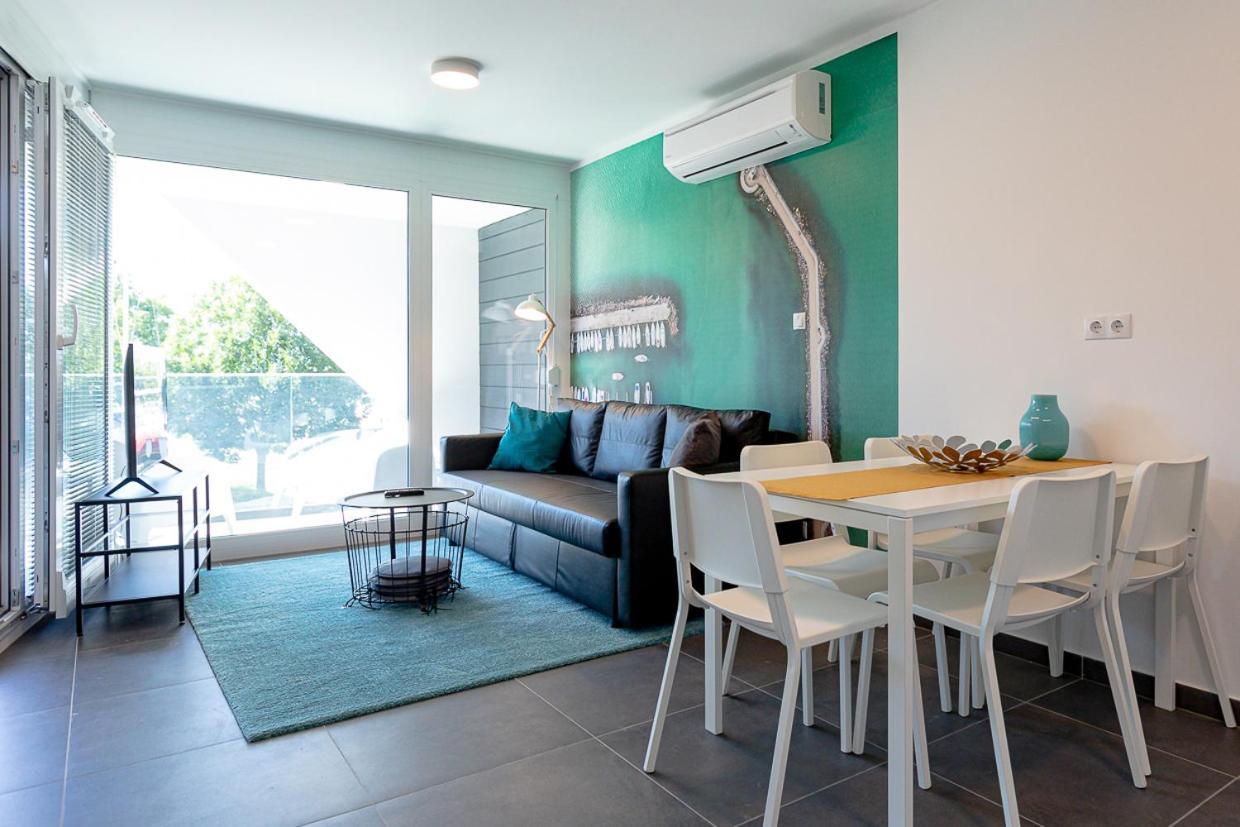 Marina Apartman Hotel Balatonszárszó Buitenkant foto